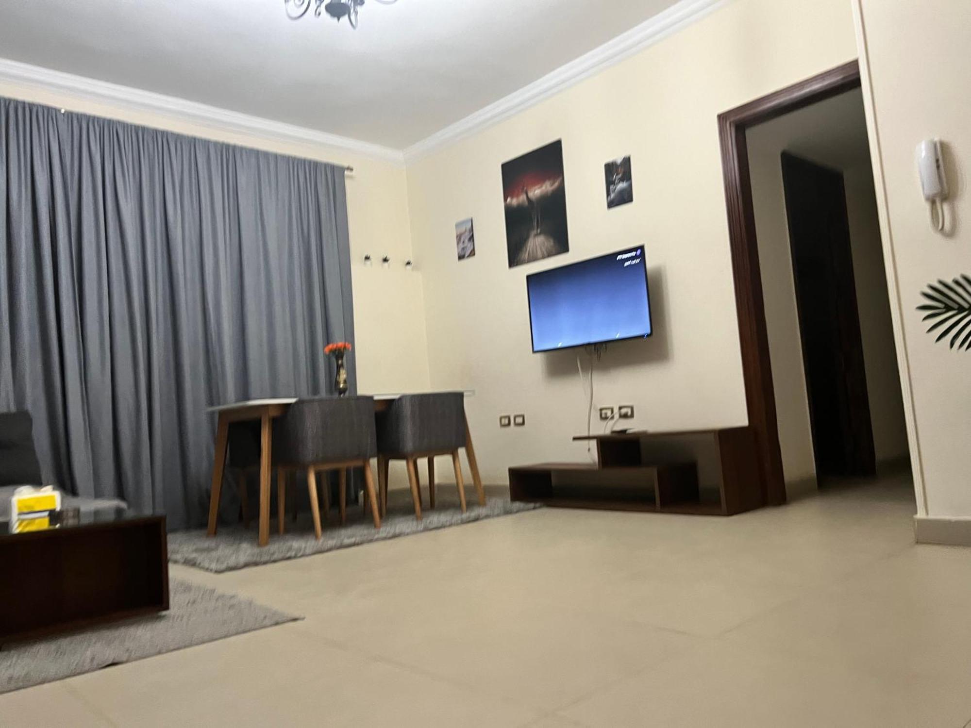 Hidden Gem With Pool Access In New Cairo Appartement Buitenkant foto